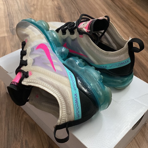 Nike Vapormax Size 6 Womens - Picture 3 of 3